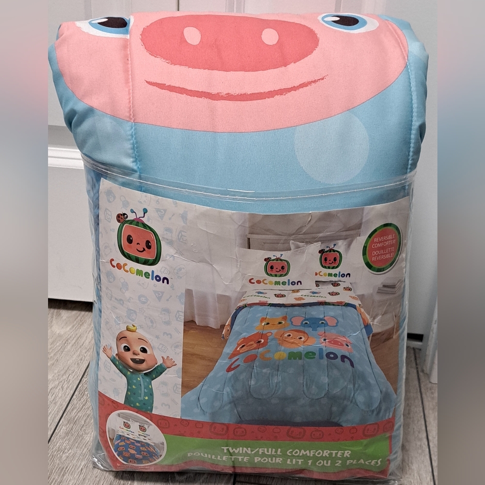 Brand New Moonbug Reversible Cocomelom Twin/Full Comforter